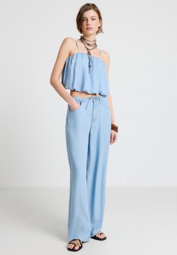 Топ на бретельках