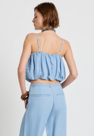 Топ на бретельках