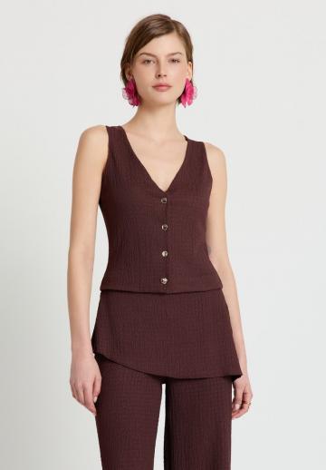 Блузка без рукавов