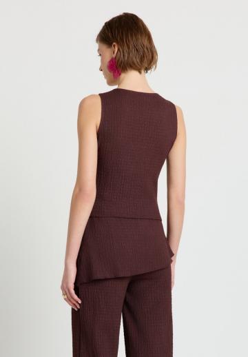 Блузка без рукавов