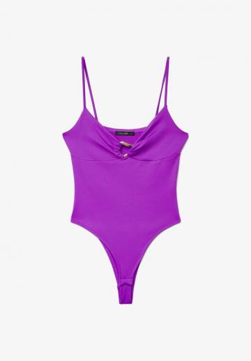 Топ на бретельках