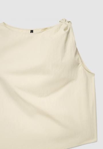 Блузка без рукавов