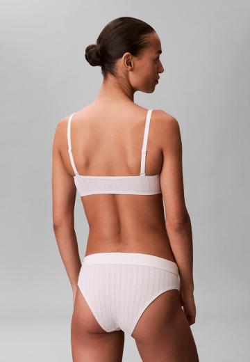 Бюстгальтер без бретелек