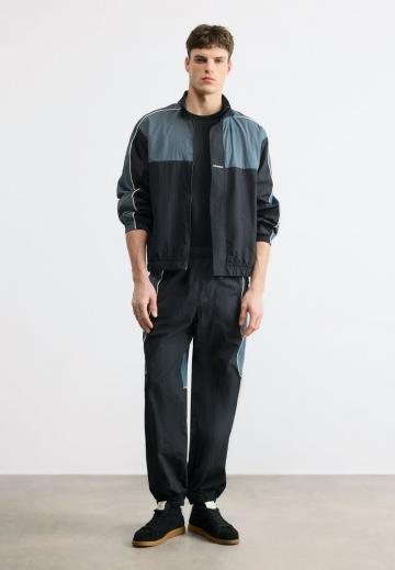 Спортивные штаны