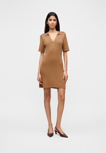 Вязаное платье