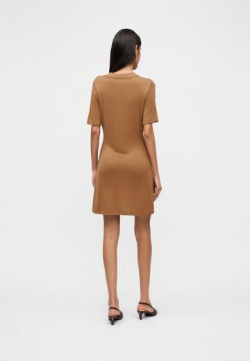 Вязаное платье