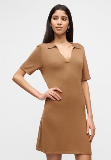 Вязаное платье