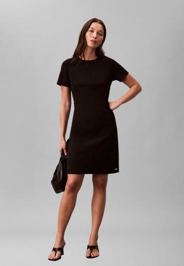 Платье футляр