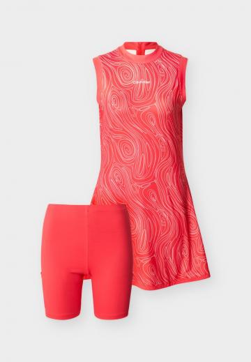 Спортивное платье