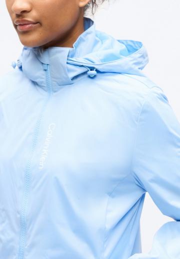 Спортивная куртка