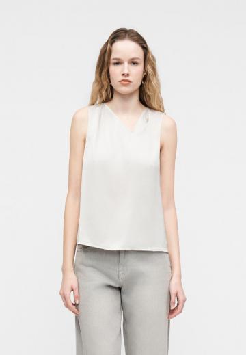 Блузка без рукавов
