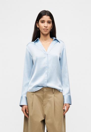 Атласная блузка