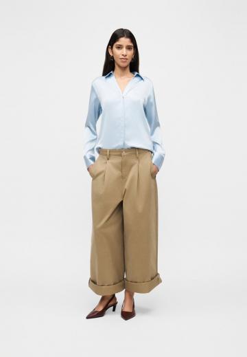 Атласная блузка