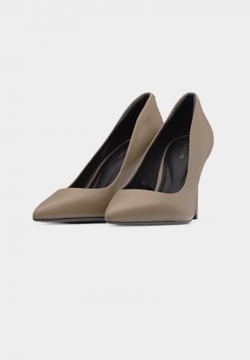 Туфли на высоком каблуке