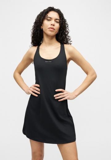 Короткое платье