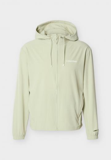 Куртка-дождевик