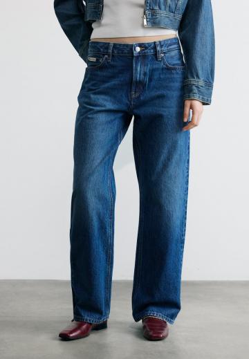 Прямые джинсы