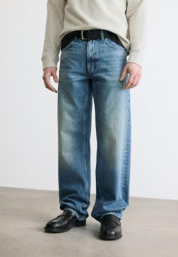 Свободные джинсы