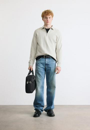 Свободные джинсы