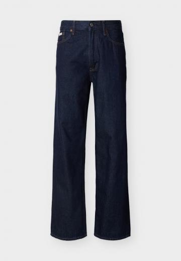 Свободные джинсы