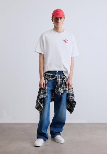 Свободные джинсы