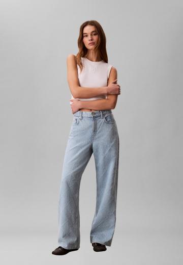 Клешеные джинсы