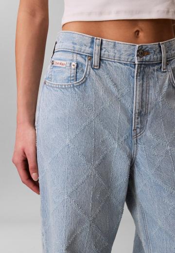 Клешеные джинсы