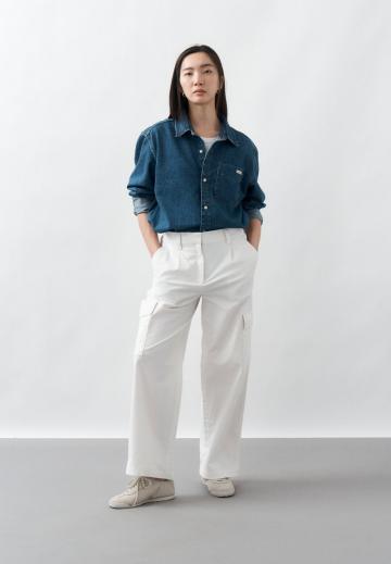 Брюки с накладными карманами