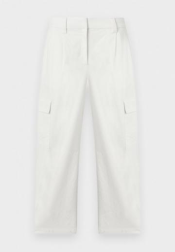 Брюки с накладными карманами