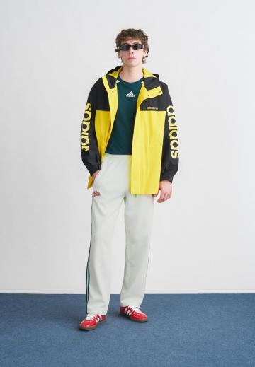 Спортивные штаны