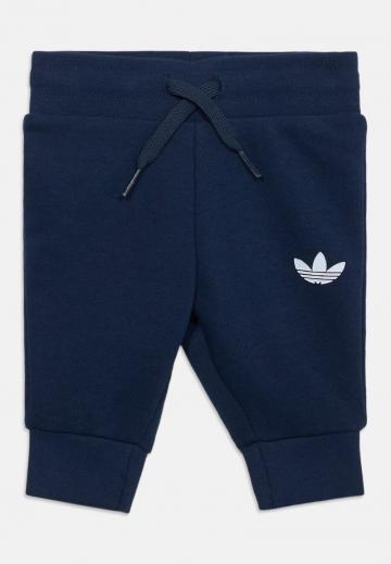 Набор одежды