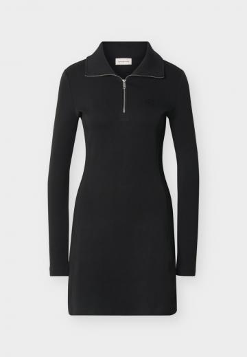 Короткое платье