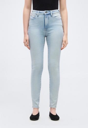 Узкие джинсы