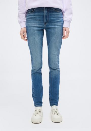 Узкие джинсы