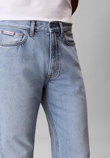 Клешеные джинсы