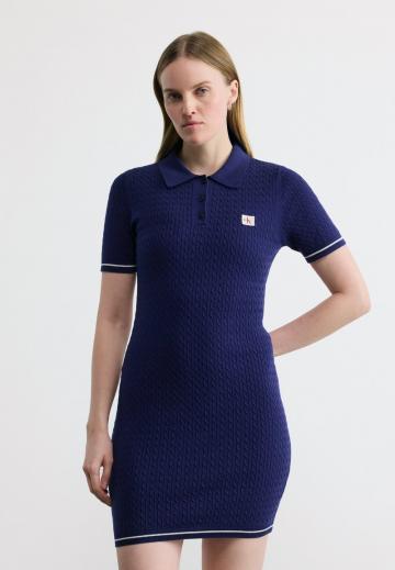 Платье футляр