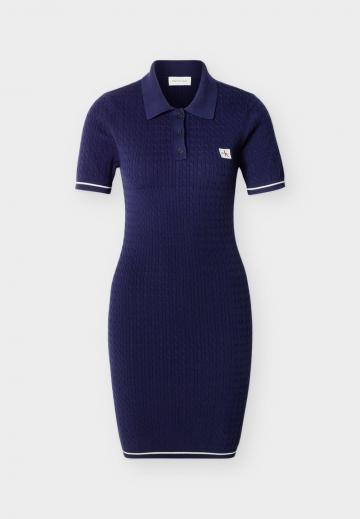 Платье футляр