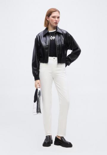 Узкие джинсы