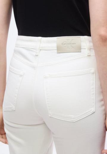 Узкие джинсы