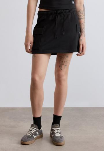 Юбка с накладными карманами