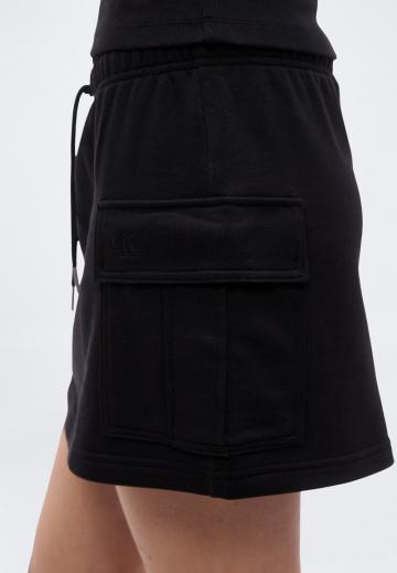 Юбка с накладными карманами