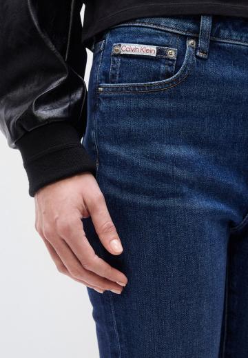 Клешеные брюки