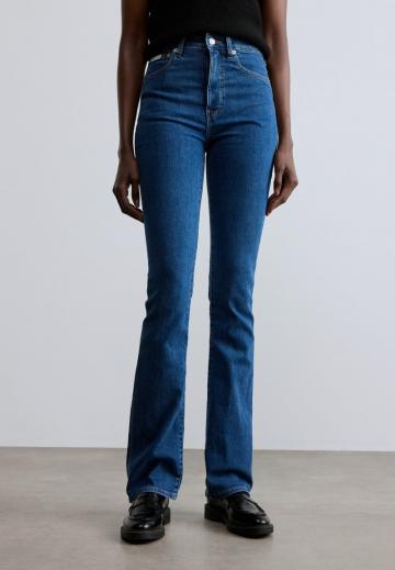 Клешеные брюки