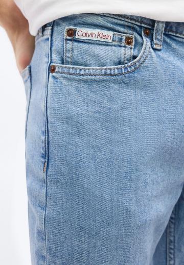 Узкие джинсы