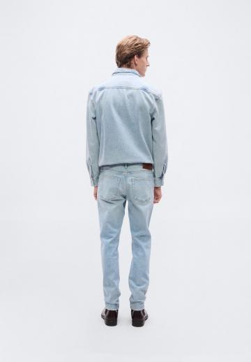 Узкие джинсы