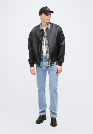 Прямые джинсы