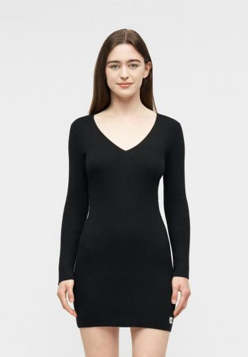 Вязаное платье