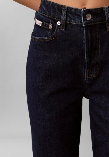 Прямые джинсы