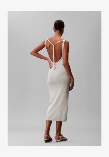 Вязаное платье