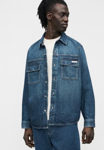 Джинсовая куртка